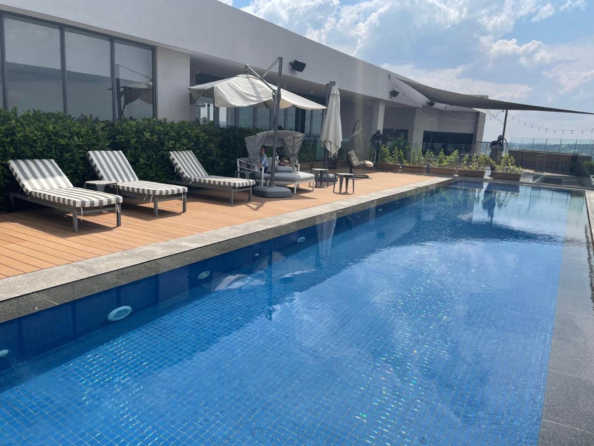 Menlyn Maine Trilogy Hotel بريتوريا المظهر الخارجي الصورة